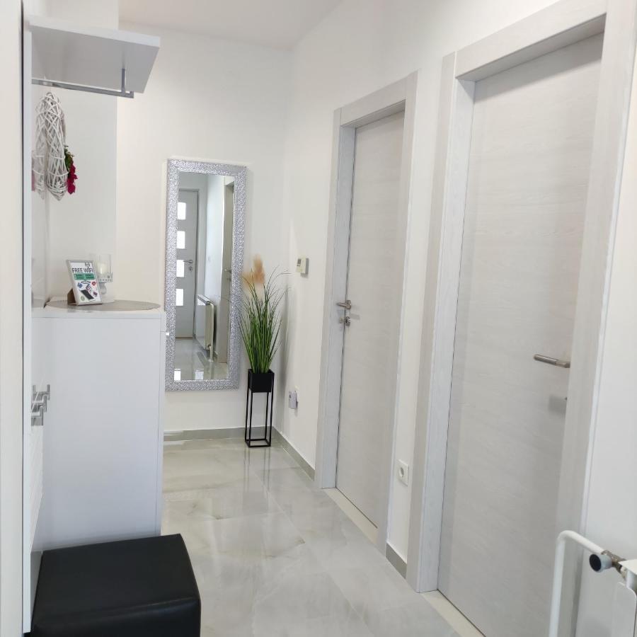 Rivana Apartman *